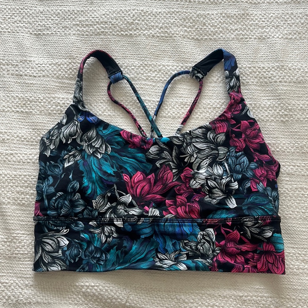 Lululemon sports bra